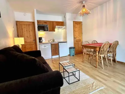 Appartement à Samoëns, Studio 2* avec Terrasse, Piscines, Sauna, Parking et Animaux Admis - N°1002891