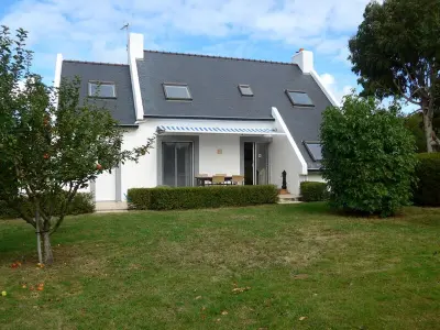 Maison à Le Palais, Maison indépendante avec jardin, proche commerces et plage. - L1003326