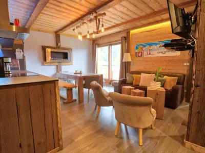 Appartement à Notre Dame de Bellecombe, Confort montagnard au pied des pistes avec terrasse et parking - L1003341