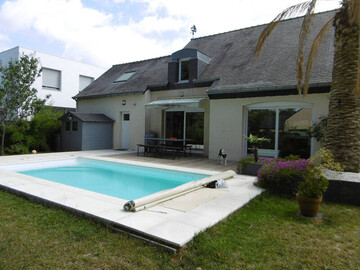 Location Maison à Vannes,Maison 6 pièces 8 personnes avec piscine privée -  Wifi FR-1-184-309 N°1003464