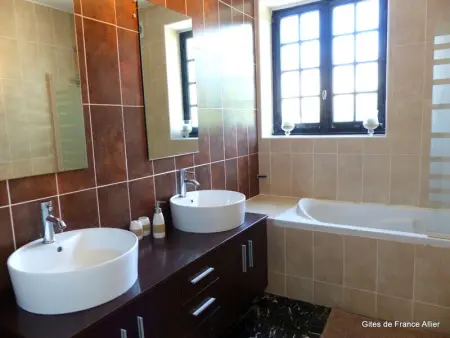 Grande maison avec piscine privée idéale pour familles et amis - Photo 13