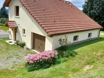 Casa rural en Gerbamont,Charmante maison rénovée avec 3 chambres, garage, et animaux admis à Gerbamont FR-1-589-161 N°1003503