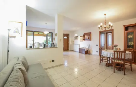 Location Maison 5 personnes à Varallo Pombia - Photo 2