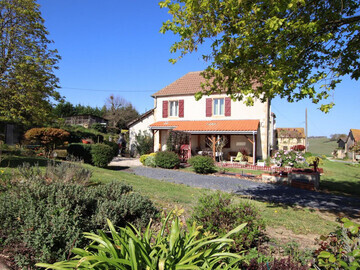 Location Cottage in Aydie,Charmante ferme viticole avec jardin et WIFI au cœur des vignes de Madiran. FR-1-384-354 N°1003637