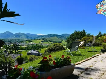 Gite à Lanne en Barétous Station d'Issarbe,Gîte Mitoyen avec Vue Montagne, Garage, Wifi, Animaux Acceptés FR-1-384-572 N°1003657