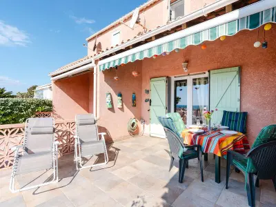 Villa à Fleury Saint Pierre la Mer, Charmant Pavillon avec 2 Terrasses et Parking Privé à Saint Pierre la Mer - L1003676