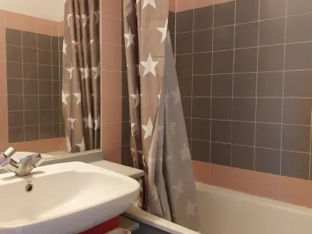 Appartement 2 pièces, 5 pers, balcon, proche télécabine, animaux acceptés - Photo 7