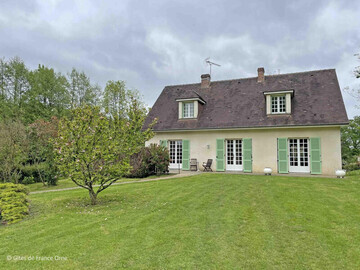 Location Gîte in Longny au Perche,Grande maison familiale avec jardin, garage et jeux pour enfants - Parfait pour 15 personnes en Normandie. FR-1-497-206 N°1003686