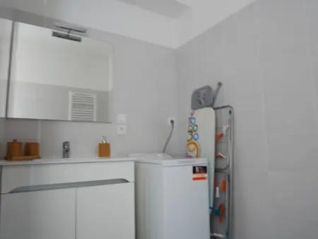 Appartement T2 avec terrasse, parking et à proximité des commodités à Saint-Gilles-Croix-de-Vie - Photo 9