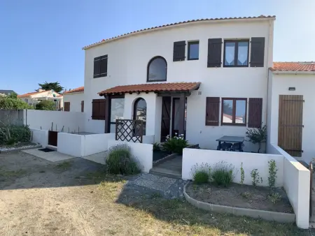 Appartement à Bretignolles sur Mer, Appartement spacieux avec balcon proche de la mer à Bretignolles, parking privatif, idéal pour familles - L1003780
