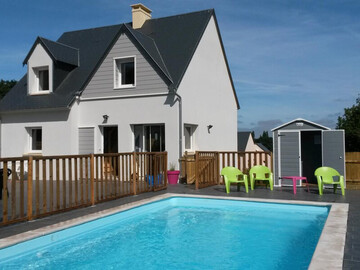 Location Gite à Jullouville,Maison avec piscine chauffée, proche plage, vue sur coteau, 4 chambres, idéale pour familles FR-1-362-832 N°1004045