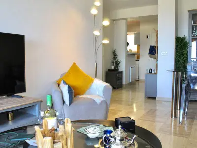 Appartement à Villeneuve Loubet, Appartement moderne 48m² avec terrasse, 4 couchages, climatisé - Villeneuve-Loubet Plage - L1004107