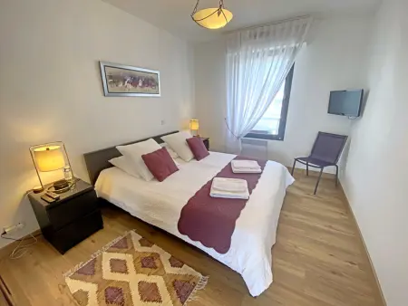 Penthouse au cœur de Lorient avec terrasses, spa, parking sécurisé et proche des plages - Photo 21