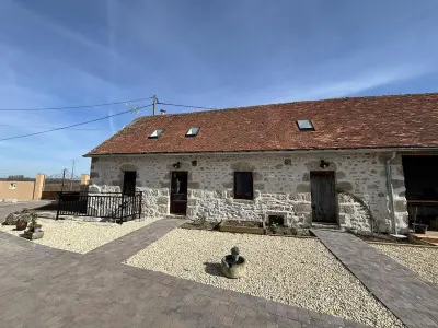 Gite à Montaigu le Blin, Gîte avec Spa, Cheminée, Nature et Confort à Montaigu-le-Blin - L1004167