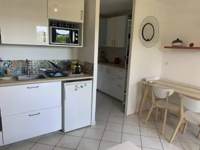 Appartement à Merville Franceville Plage, Duplex lumineux pour 5 pers. à 100m de la plage avec jardin et parking privé - L1004221