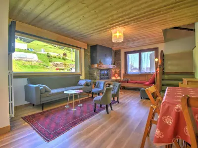 Chalet à Morzine, Chalet spacieux à quelques pas du centre et des pistes de Morzine, avec cheminée et terrasse. - L1004599