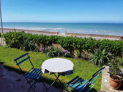 Appartement à Cabourg, Cabourg : Appartement moderne 4/5 pièces, accès plage, 8 pers, jardin et terrasse, parking, WIFI - L1005114