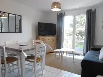 Haus in Dives sur Mer,Cottage 3 Pièces Avec Jardin Privatif Sud, Parking, Piscine - Proche Port Guillaume FR-1-487-320 N°1005129