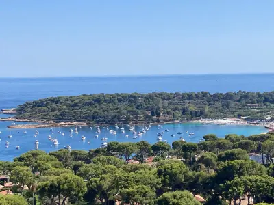 Appartement à Antibes, Appartement climatisé face mer à Antibes, 3 couchages, parking, proche plages et commerces - L1005153