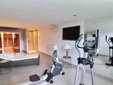 Villa de luxe avec piscine chauffée et salle de sport - Photo 24