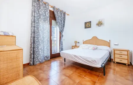 Location Maison 7 personnes à Cunit - Photo 11