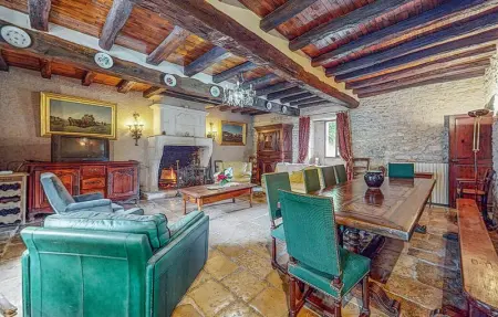 Location Maison 12 personnes à Couhe - Photo 2