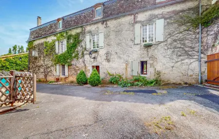 Location Maison 12 personnes à Couhe - Photo 9