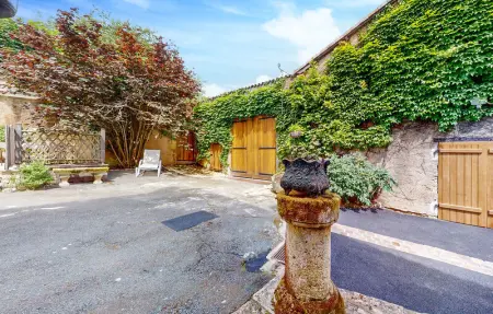 Location Maison 12 personnes à Couhe - Photo 11