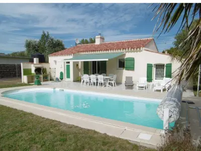 Maison à Saint Hilaire de Riez, Maison avec Piscine Chauffée, Proche Plage, 3 Chambres, Jardin Clôturé, Wifi Inclus à St Hilaire de Riez - N°1005868