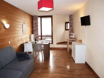 Appartement à Les Orres, Studio cosy pour 4 personnes face aux pistes, balcon sud - L1005985