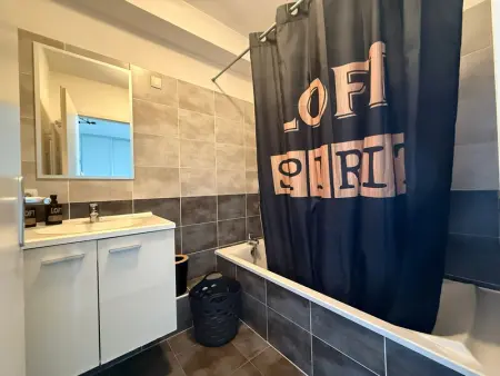 Appartement 3 pièces avec Terrasse, Garage et WiFi - Photo 15