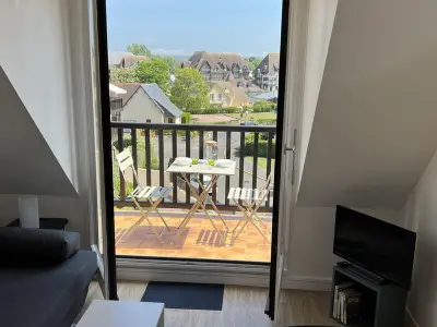 Appartement à Cabourg, Appartement 2 pièces en bord de mer avec accès direct à la plage de Cabourg, proche Thalassothérapie - L1006088
