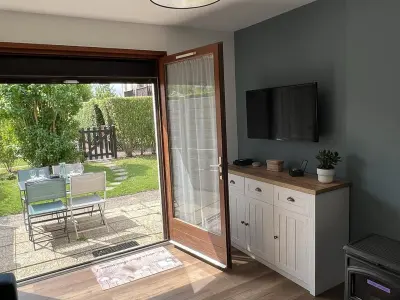 Appartement à Cabourg, **Cottage 6 pers à Cabourg - Proche plage et thalasso, jardin, parking, Wi-Fi gratuit** - L1006103
