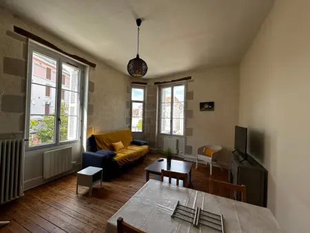 Charmant T2 en centre-ville, 1er étage, La Roche-Posay, pour 4 pers, animaux bienvenus - Photo 3