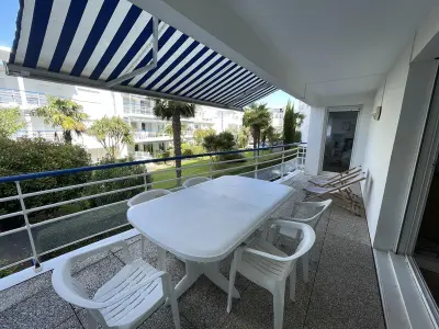 Appartement à Royan, Appartement T3 avec Terrasse et Garage en Plein Centre de Royan, Proche Plages et Marché - L1006196
