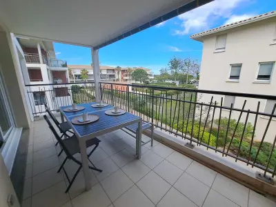 Appartement à Marseillan Plage, Appartement T2 avec Terrasse, Piscine et Parking Privé - Marseillan - L1006284