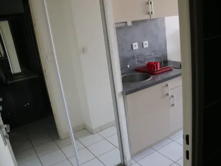 Studio rénové pour 2 personnes avec accès piscine, parking privé et proche des commodités - Photo 10