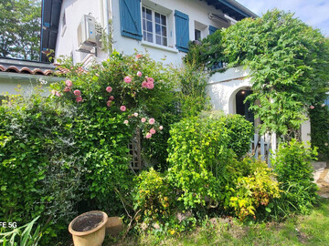 Location Maison à Ciboure,Villa 5 pièces à Ciboure, près du golf, 8 couchages, jardin, studio indépendant, terrasse plein sud FR-1-792-38 N°1006304