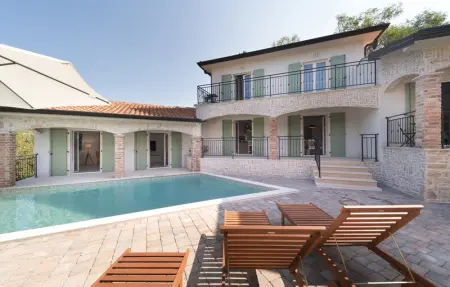 Maison à Crklada - L1006494