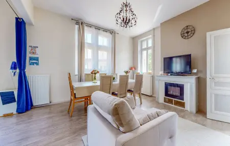 Location Maison 10 personnes à Arques la Bataille Arq - Photo 2