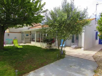 Casa a Saint Denis d'Oléron, Maison Oléron 6 pers - Plage et Piste Cyclable à Proximité, Jardin Clos, Ménage Inclus - L1006516