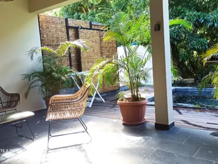 Villa Hibiscus à Saint-Philippe: Élégance tropicale, 2 chambres, spa privatif et cuisine équipée - Photo 8