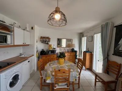 Appartement à Les Sables d'Olonne, Appartement lumineux au port de plaisance des Sables-d'Olonne avec balcon et équipements modernes - L1006610