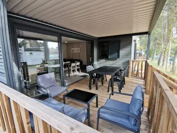 Chalet en Jullouville,Chalet de Standing à Jullouville: 6 Couchages, Piscine Chauffée, Proche Plage et Commerces, WiFi Gratuit FR-1-361-548 N°1006621