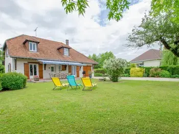 Agriturismo a Piney,Maison rénovée 4 chambres avec jardin clos, proche lacs et loisirs, à 25 min de Troyes FR-1-543-339 N°1006660