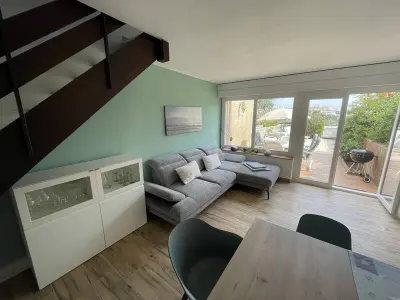 Appartement à Cap d'Agde, Villa rénovée à 50 m de la plage avec clim et wifi - L1006675