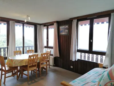 Appartement à Pra Loup, Petit 2 pièces cosy, 80m des pistes, balcon, parking privé - L1006730