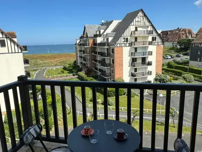 Appartement à Cabourg, Appartement rénové 2 pièces, face mer, Cabourg - L1006783