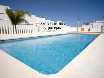 Location Villa à Conil de la Frontera,Chalet familial avec piscine et jardin, proche plage et golf, jusqu'à 8 personnes, parking inclus ES-180-240 N°1006874