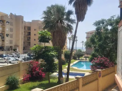 Appartement à Torremolinos, Appartement Rénové avec Piscine et Tennis Face à la Mer à Playamar - L1006956